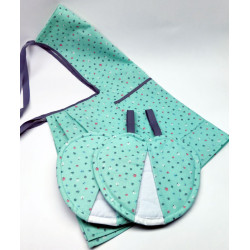 Apron with oven mitts