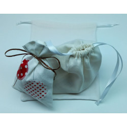 Linen gift bags with ornaments